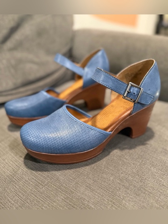 Born Shoes - Born Blue Leather Mary Jane Platform Clogs Heels Size 10 NWOT Never Worn